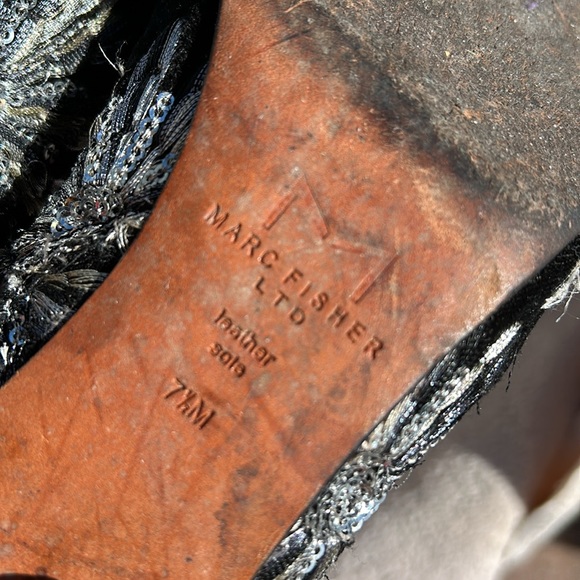 MARC FISHER Womens Silver Fabric Black Embroidered Grazie Booties 7.5 M - Picture 7 of 9